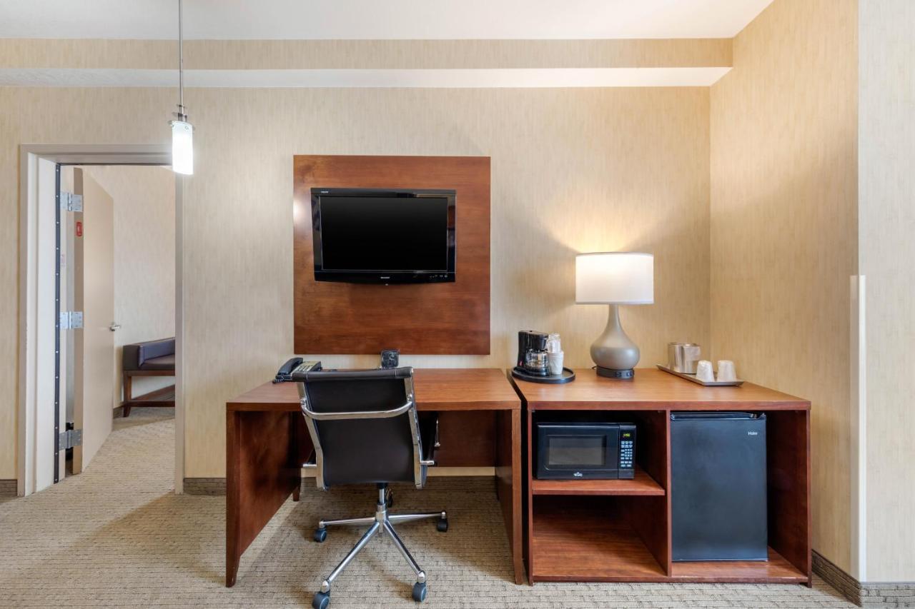 คอมฟอร์ต สวีท ใกล้ ซิตี้ ออฟ อินดัสทรี - ลอสแองเจลิส Hotel ลาปูเอนเต ภายนอก รูปภาพ