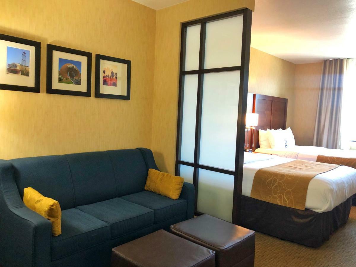 คอมฟอร์ต สวีท ใกล้ ซิตี้ ออฟ อินดัสทรี - ลอสแองเจลิส Hotel ลาปูเอนเต ภายนอก รูปภาพ